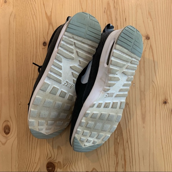 Nike Air Max Thea Runners, US 8 - Picture 3 of 3